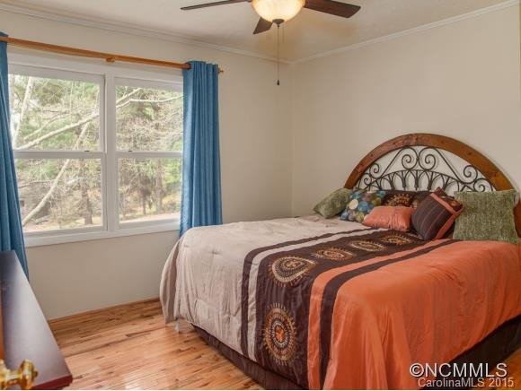 207 PINE TREE COURT - Photo 13