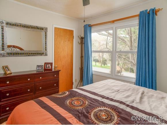207 PINE TREE COURT - Photo 14