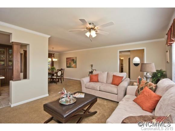 14 Phoenix Circle - Photo 3