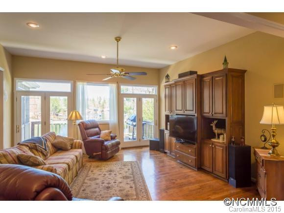 2714 Lakeridge Court - Photo 12