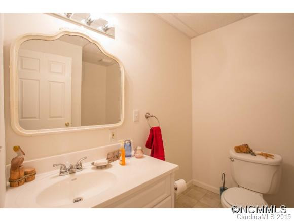 2714 Lakeridge Court - Photo 15