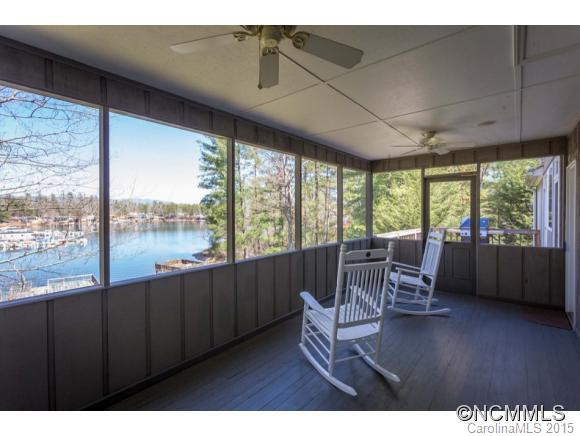 2714 Lakeridge Court - Photo 3