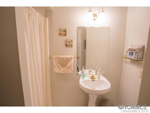 2714 Lakeridge Court - Photo 5