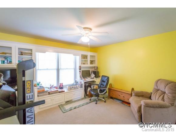2714 Lakeridge Court - Photo 10