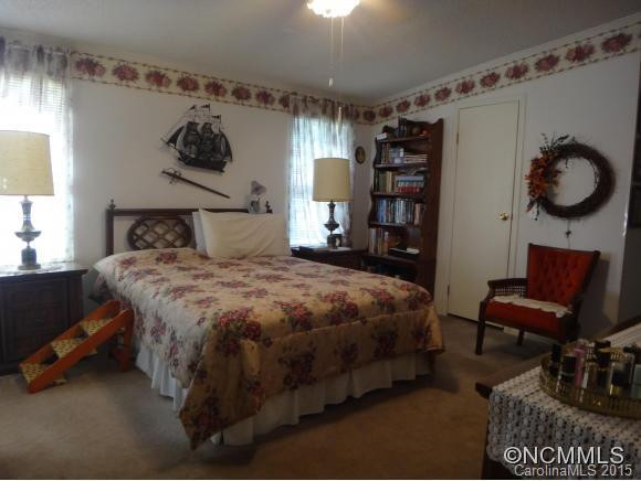 74 Stratford Drive - Photo 8