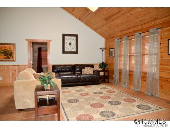 47 Saratoga Drive - Photo 8