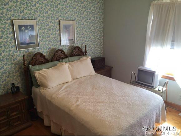 217 N Whitted - Photo 11