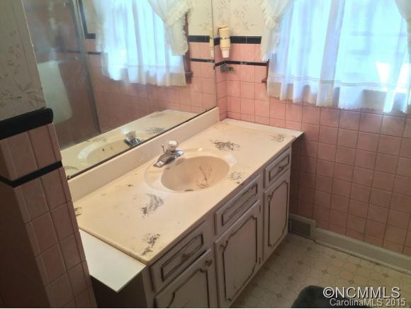 217 N Whitted - Photo 14