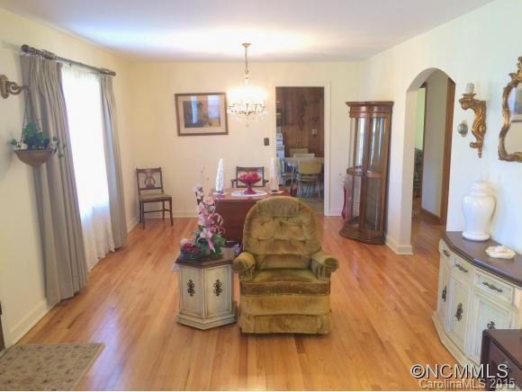 217 N Whitted - Photo 4