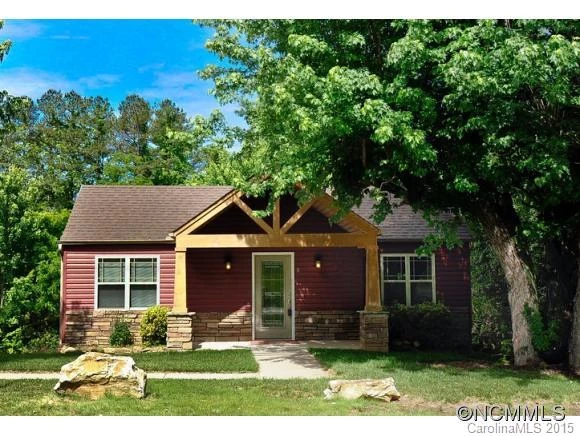 8 North Buncombe School Road