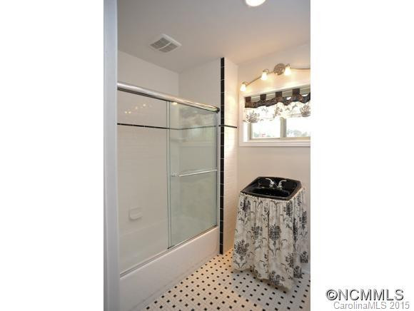 8 North Buncombe School Road - Photo 14