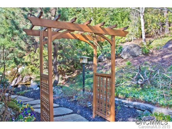 214 Pheasant Run - Photo 2