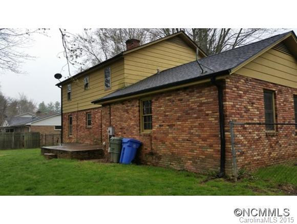 112 Underhill Rd - Photo 2