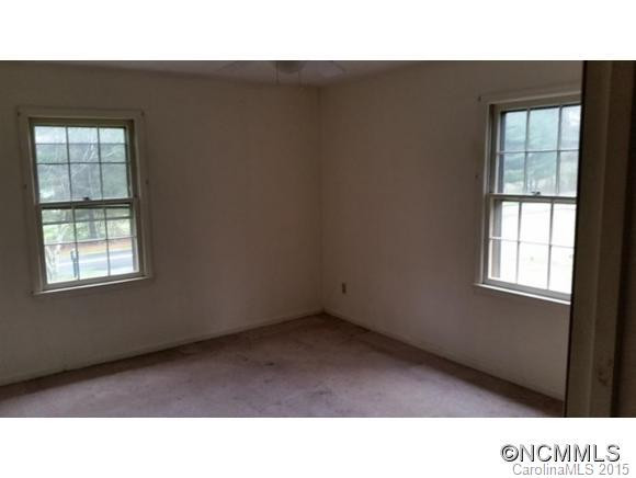 112 Underhill Rd - Photo 12