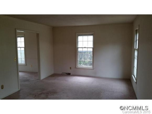 112 Underhill Rd - Photo 5