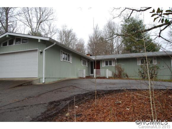 121 Whispering Pines