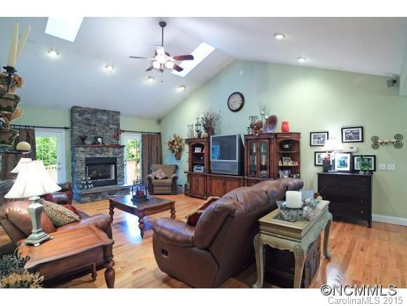 312 Benjamin Way - Photo 4