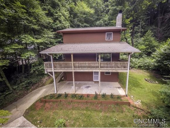 665 APPLE TREE COURT