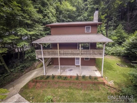 665 APPLE TREE COURT