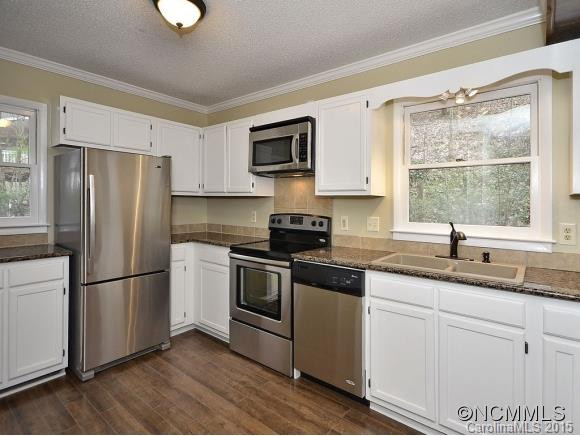 665 APPLE TREE COURT - Photo 3