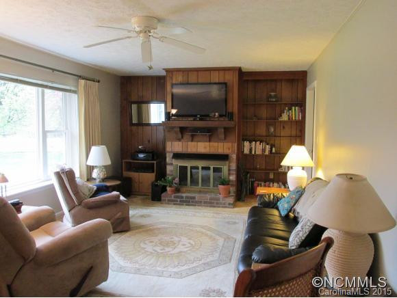123 Underhill Road - Photo 2