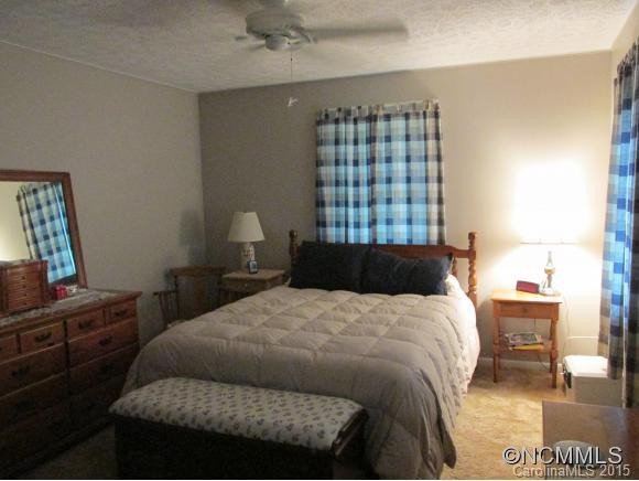 123 Underhill Road - Photo 12