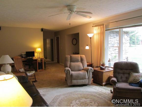 123 Underhill Road - Photo 3