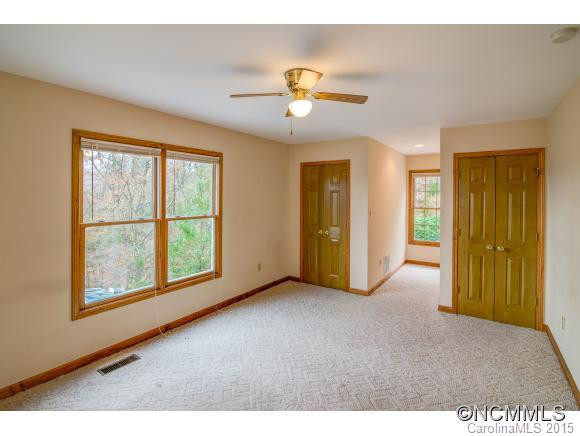 303 Pinnacle Dr - Photo 18