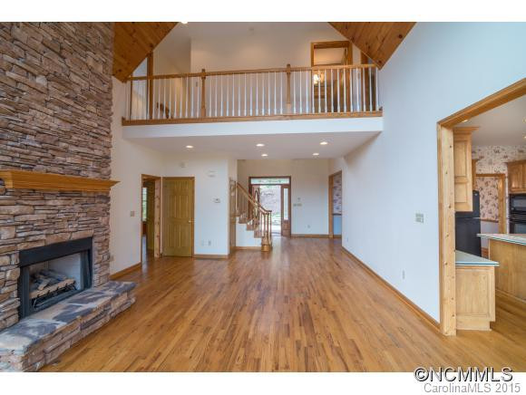 303 Pinnacle Dr - Photo 5