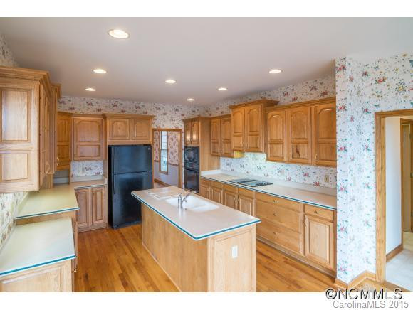 303 Pinnacle Dr - Photo 8