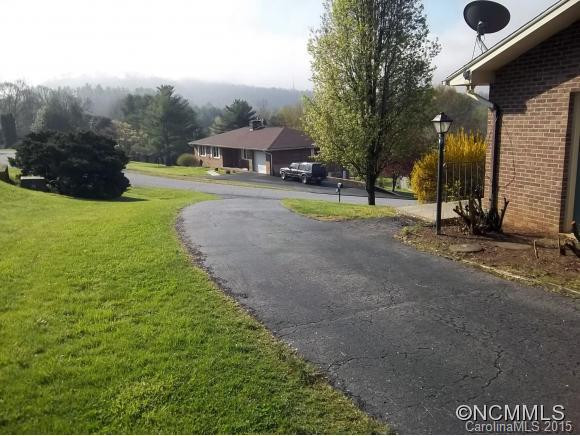 123 Fulton Drive - Photo 2