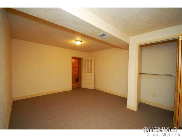 208 Westwood Place - Photo 17