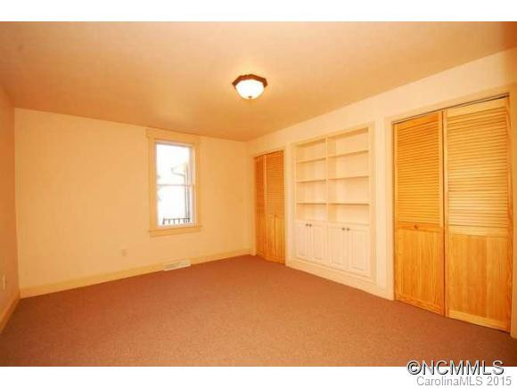208 Westwood Place - Photo 4