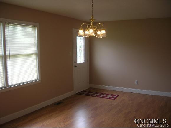 411 Vance Street - Photo 2