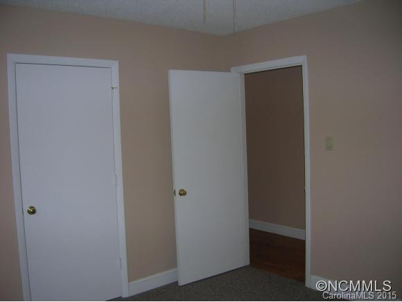 411 Vance Street - Photo 11
