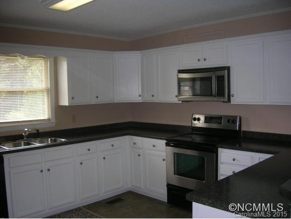 411 Vance Street - Photo 6