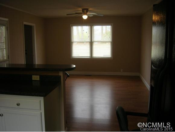 411 Vance Street - Photo 8