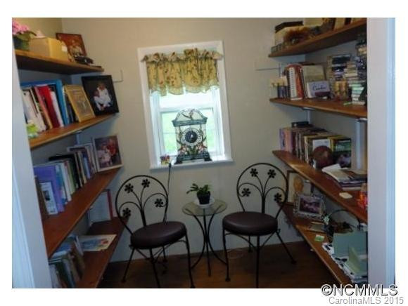941 Bee Tree Road - Photo 7