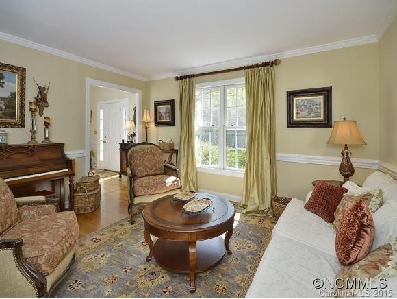 1208 SAINT CHARLES CT - Photo 4