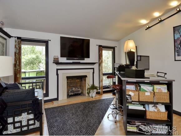 210 PHEASANT RUN - Photo 11
