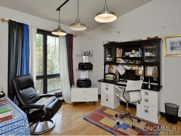 210 PHEASANT RUN - Photo 14