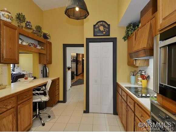 210 PHEASANT RUN - Photo 7