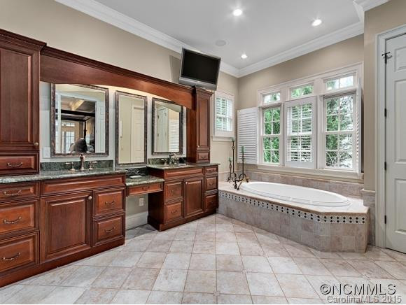 1633 Olmsted Drive - Photo 18
