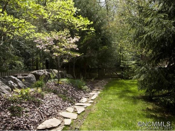 268 HOLLY ARBOR Lane - Photo 20