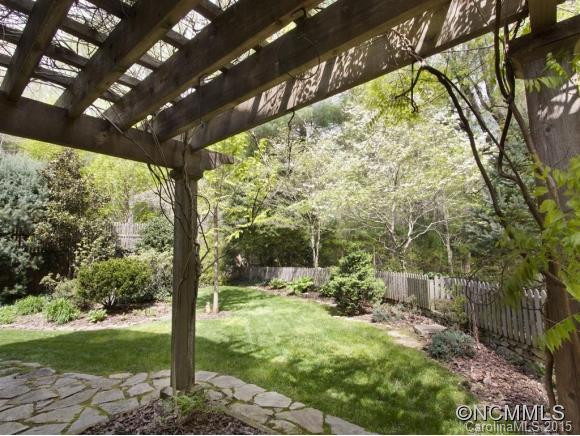 268 HOLLY ARBOR Lane - Photo 21