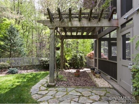 268 HOLLY ARBOR Lane - Photo 22