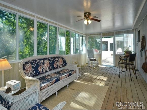 220 WEST SONDLEY - Photo 11