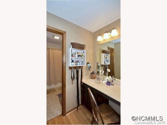 220 WEST SONDLEY - Photo 12