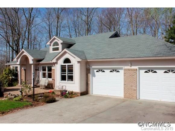 102 Tartana Circle