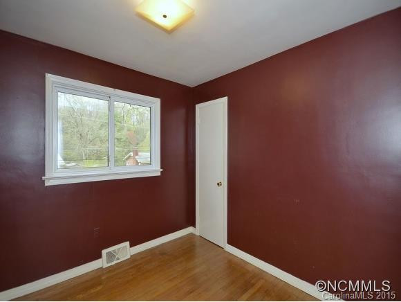 629 EAST STREET - Photo 8